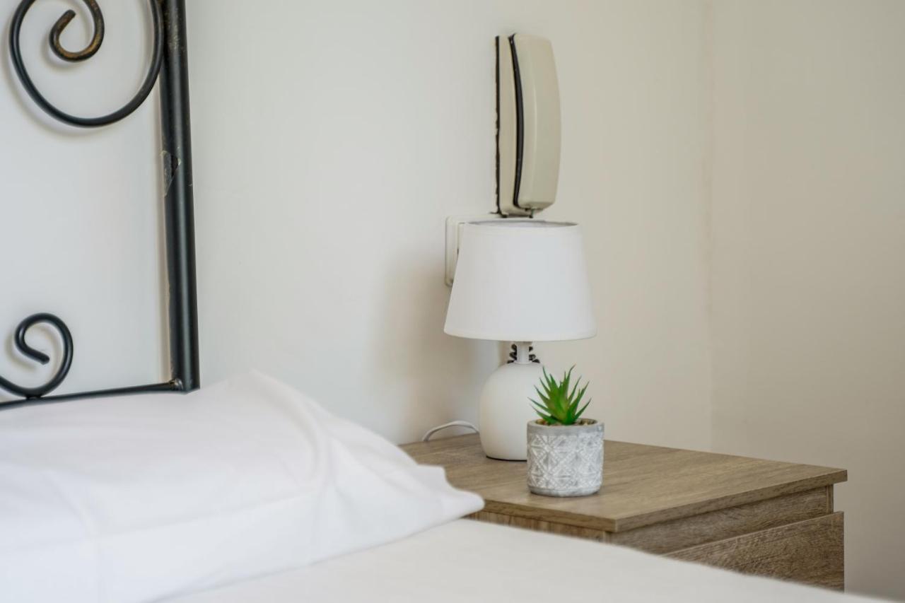 Hostal Nevot 그라나다 외부 사진